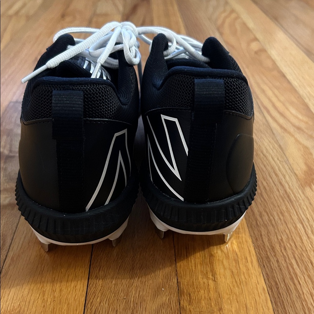 New Balance Cleats - Picture 4 of 4